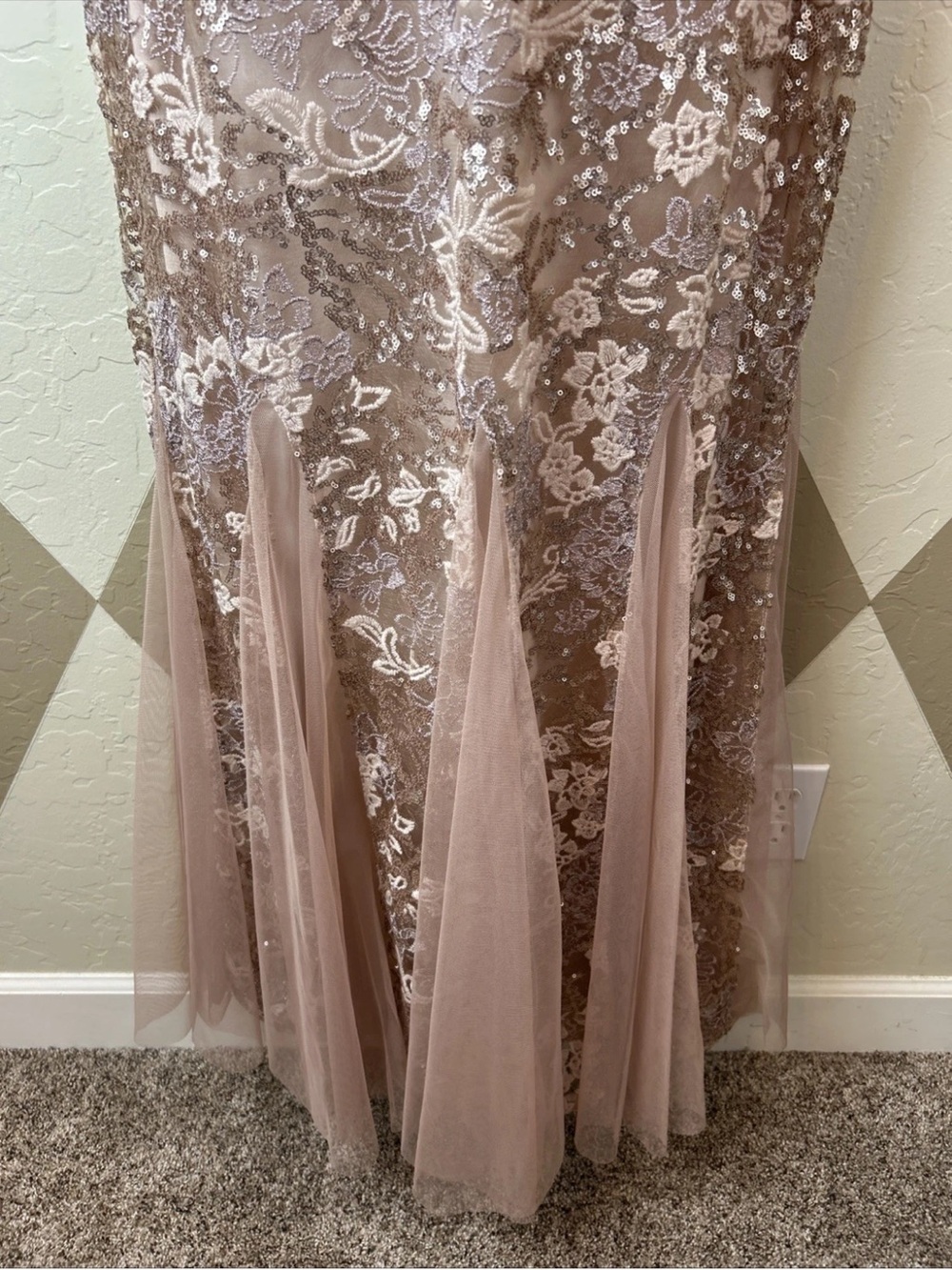 Alex Evenings Dusty Rose Lace & Sequin Cap-Sleeve Evening Gown - Picture 3 of 8